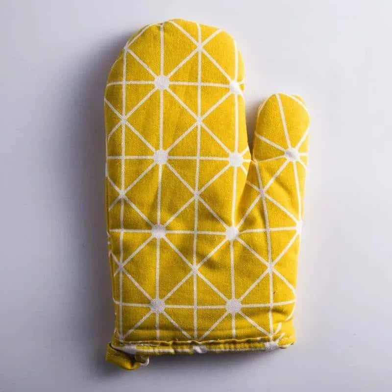 Useful Convenient Heat-Resistant Cotton Oven Glove