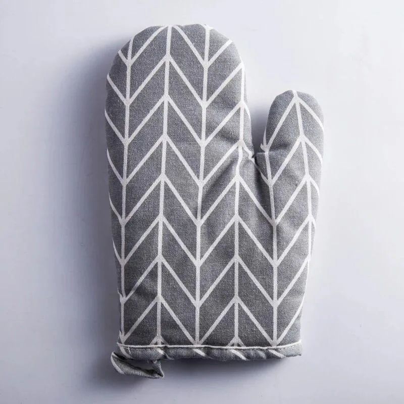 Useful Convenient Heat-Resistant Cotton Oven Glove